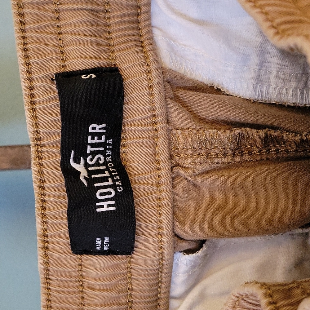 HOLLISTER Shorts - Picture 2 of 4